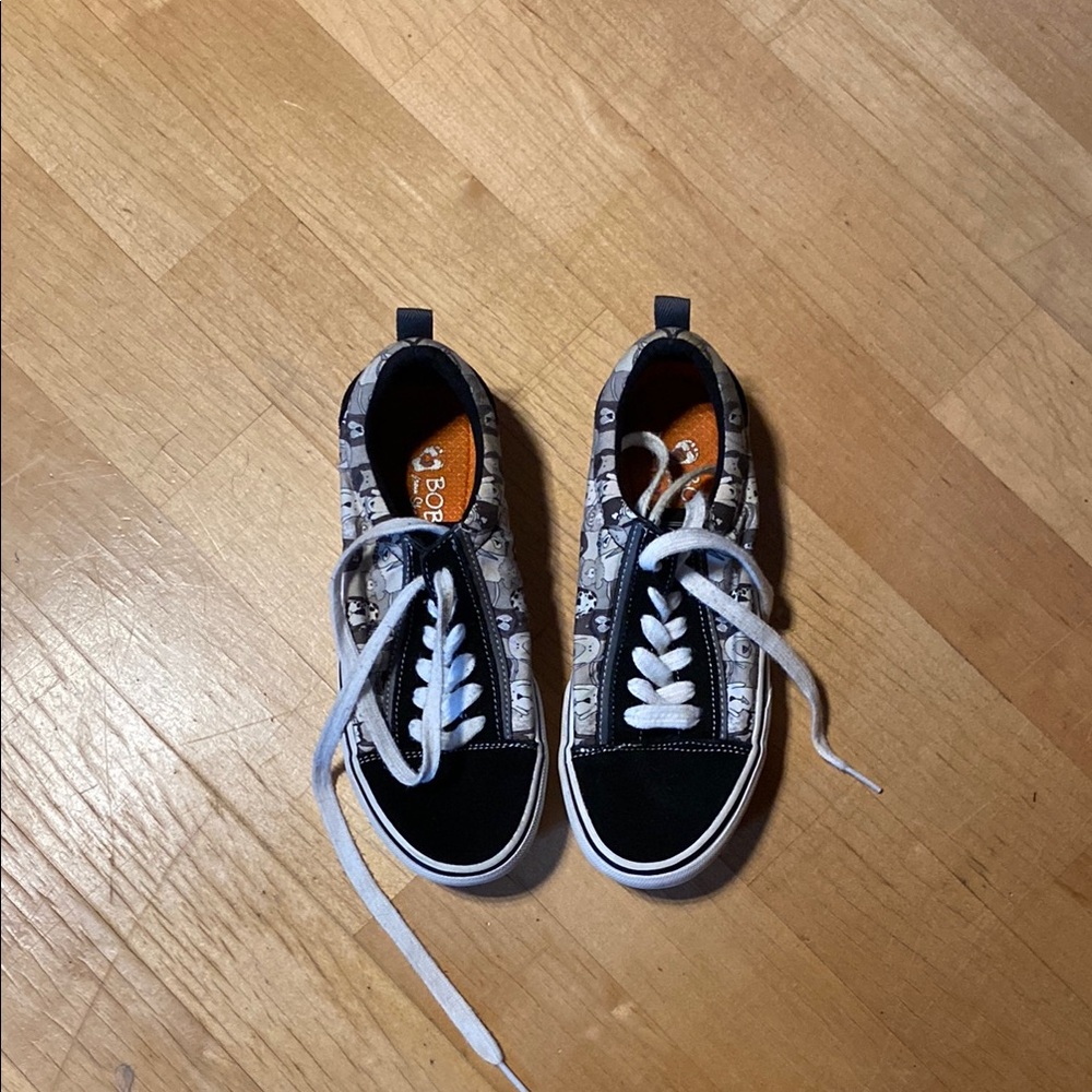 Skechers Black and White Sneakers Iconic Style